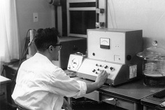 ガラス線量計の測定の画像